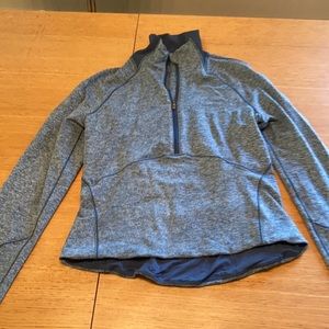 Lululemon women’s 3 quarter zip.
